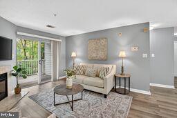 LARGO TOWN CENTER CONDOMINIUMS - Residential