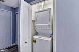 LARGO TOWN CENTER CONDOMINIUMS - Residential