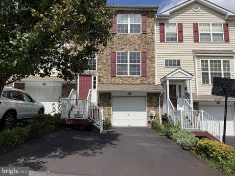 Townhouse For Rent - 278 Yorktown Court<br/> Chester County, MALVERN, PA 19355
