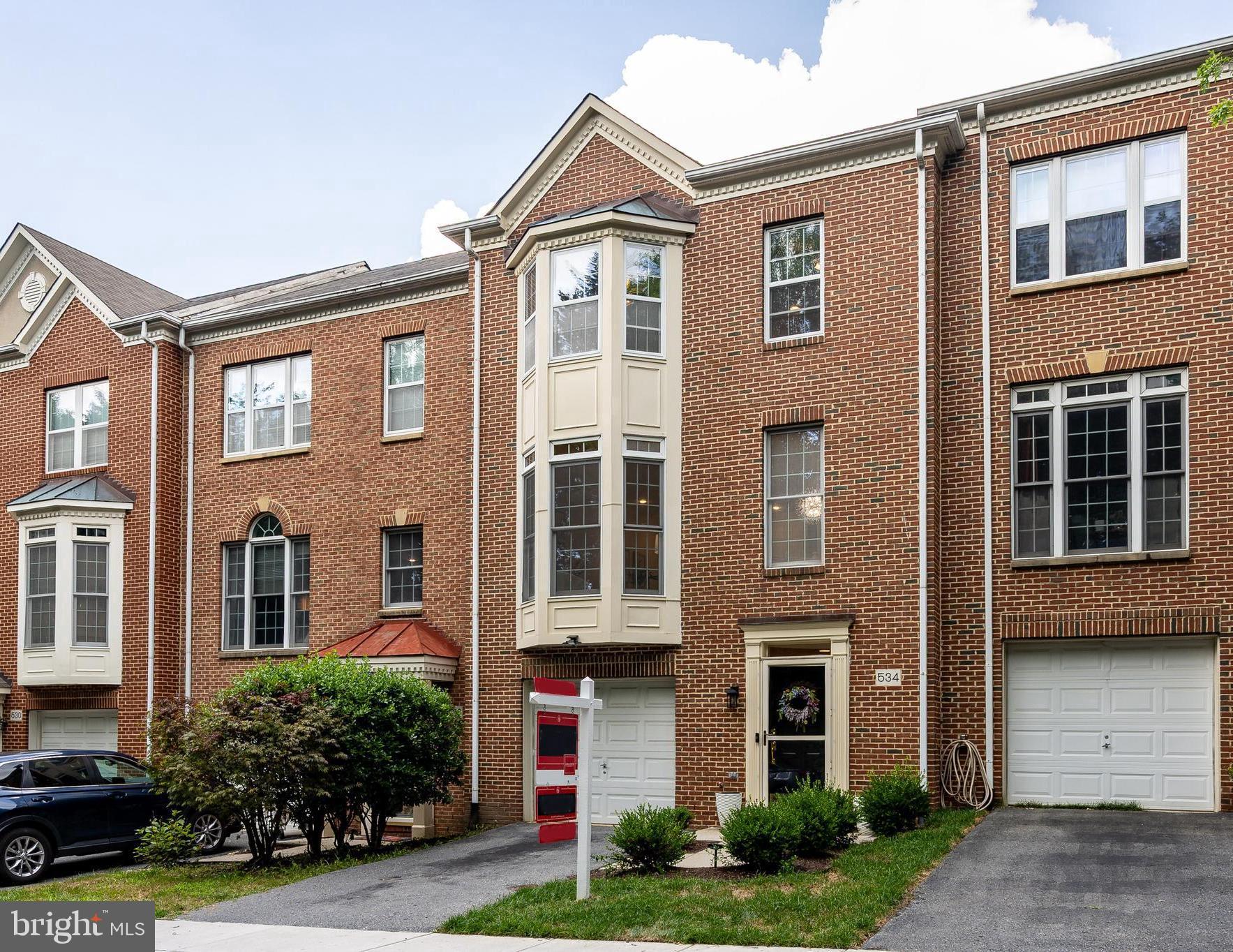 534 WINDING ROSE DRIVE