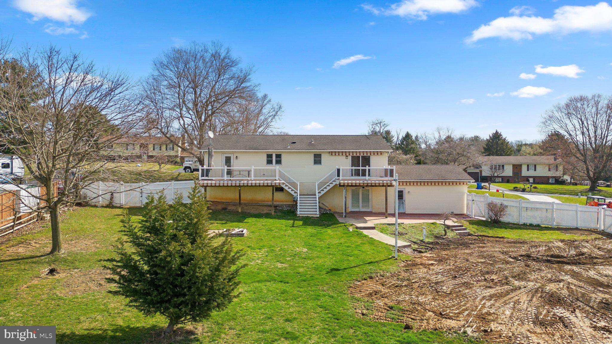 GREEN FIELD - Residential Lease