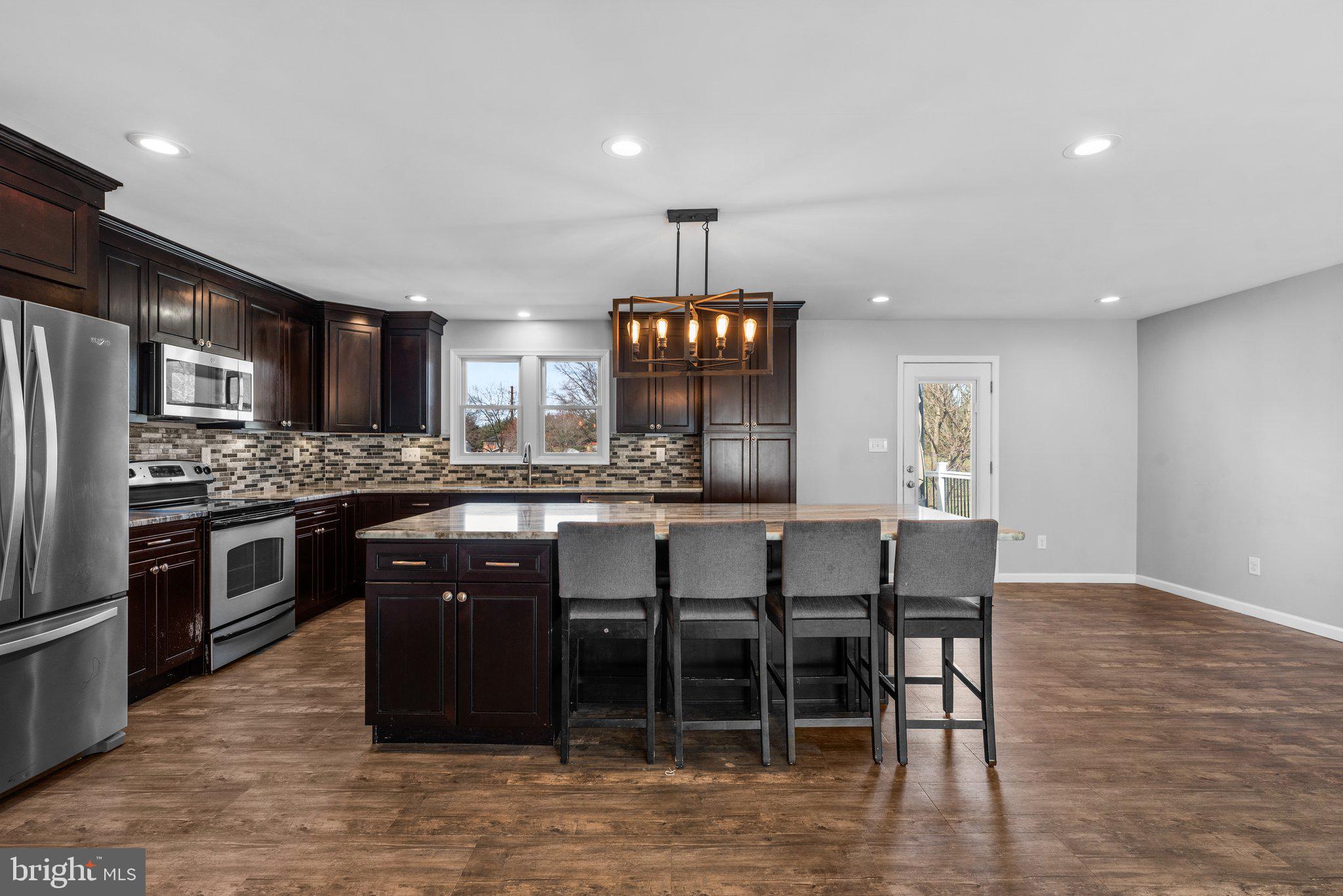 GREEN FIELD - Residential Lease