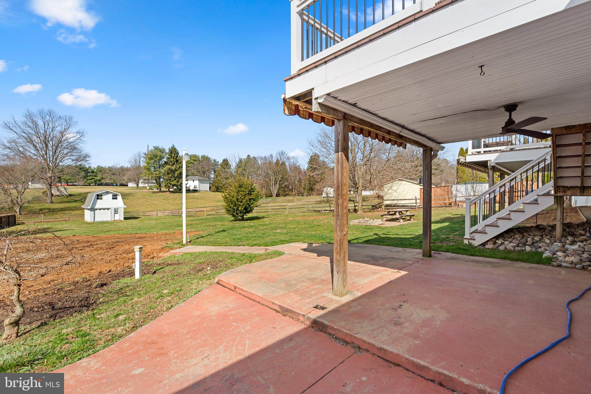 GREEN FIELD - Residential Lease