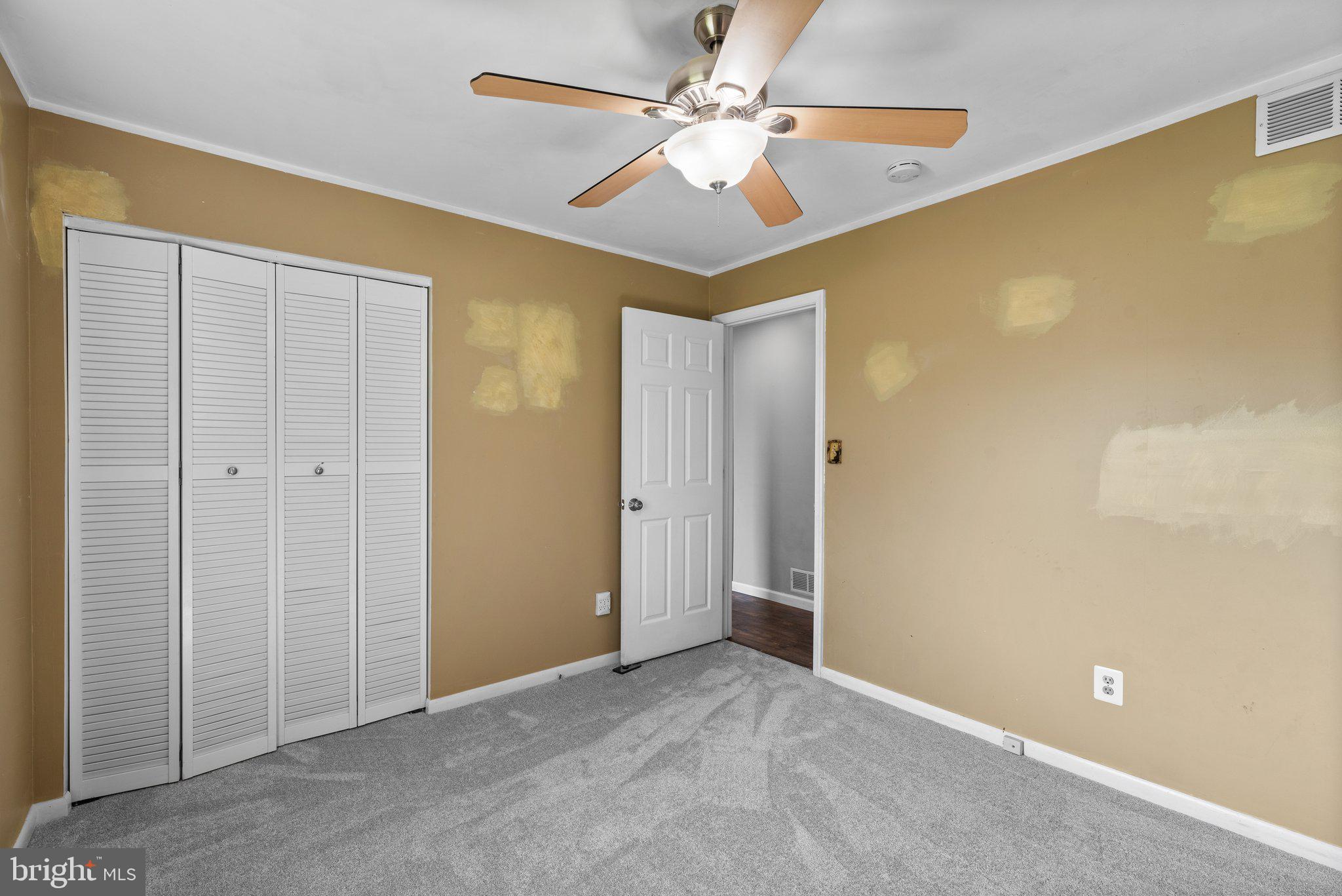 GREEN FIELD - Residential Lease