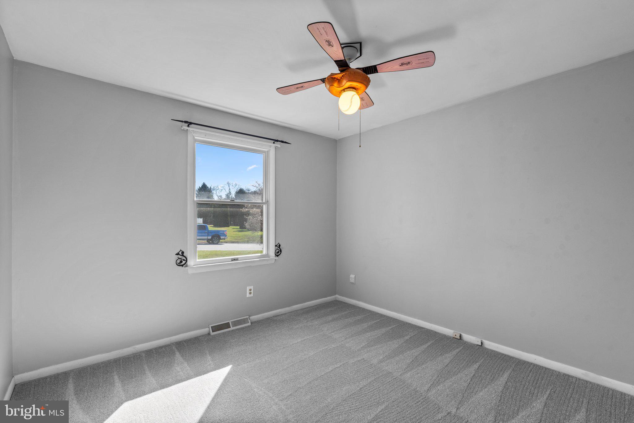 GREEN FIELD - Residential Lease