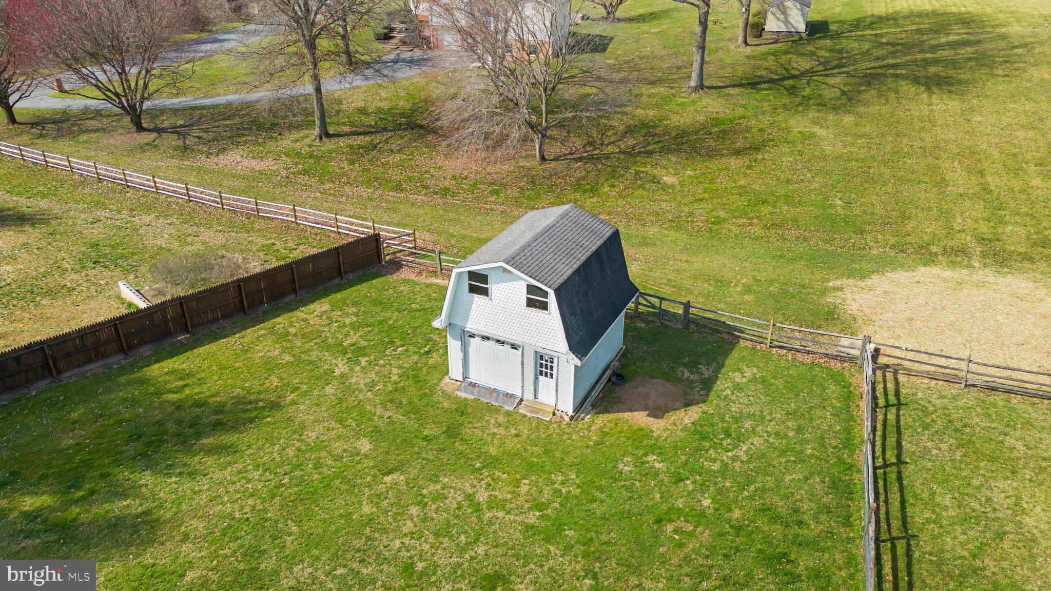 GREEN FIELD - Residential Lease