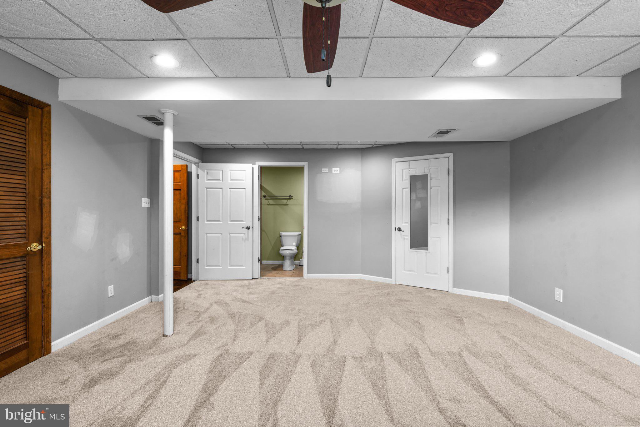 GREEN FIELD - Residential Lease