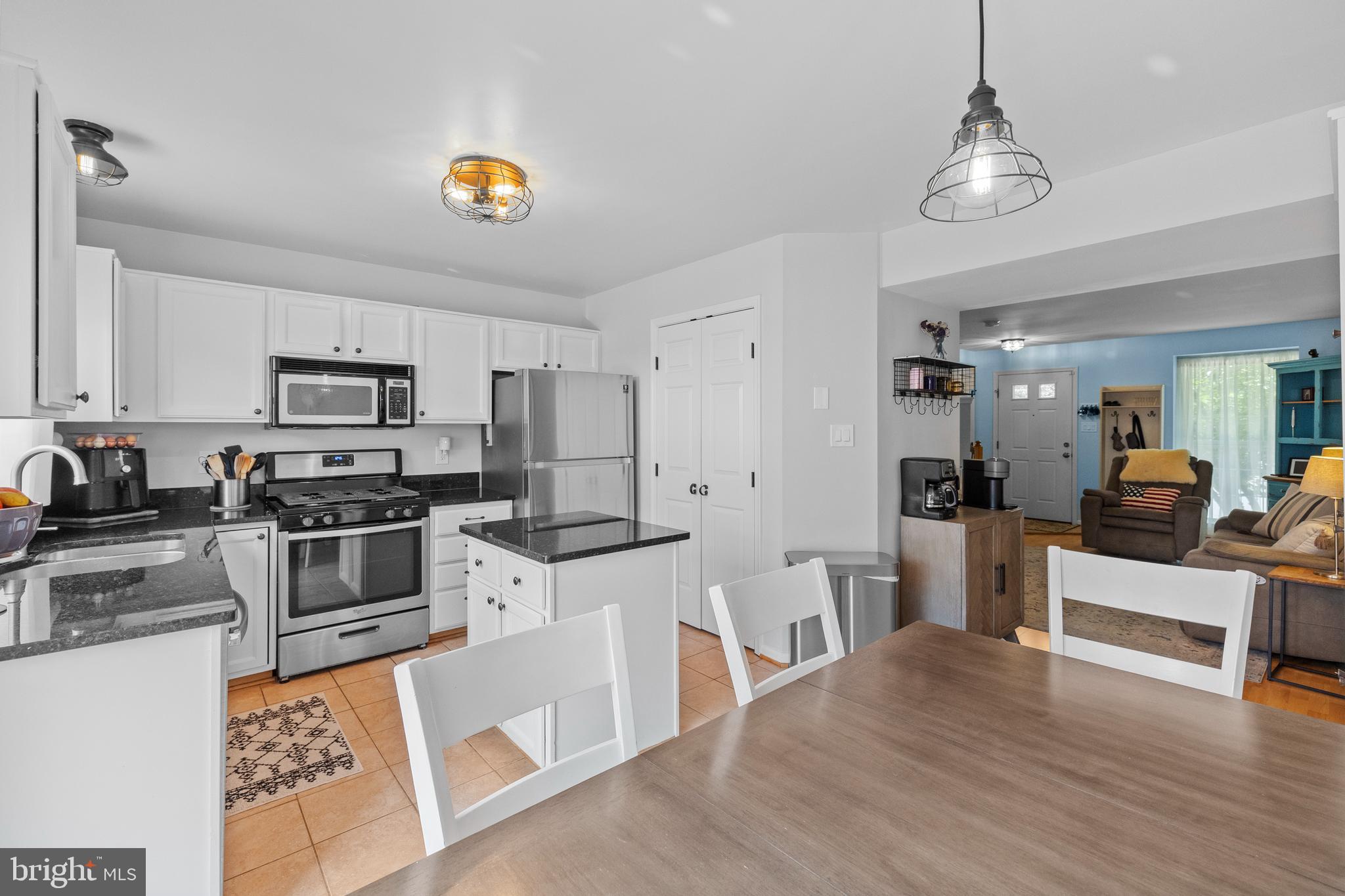 JAPONICA - Residential