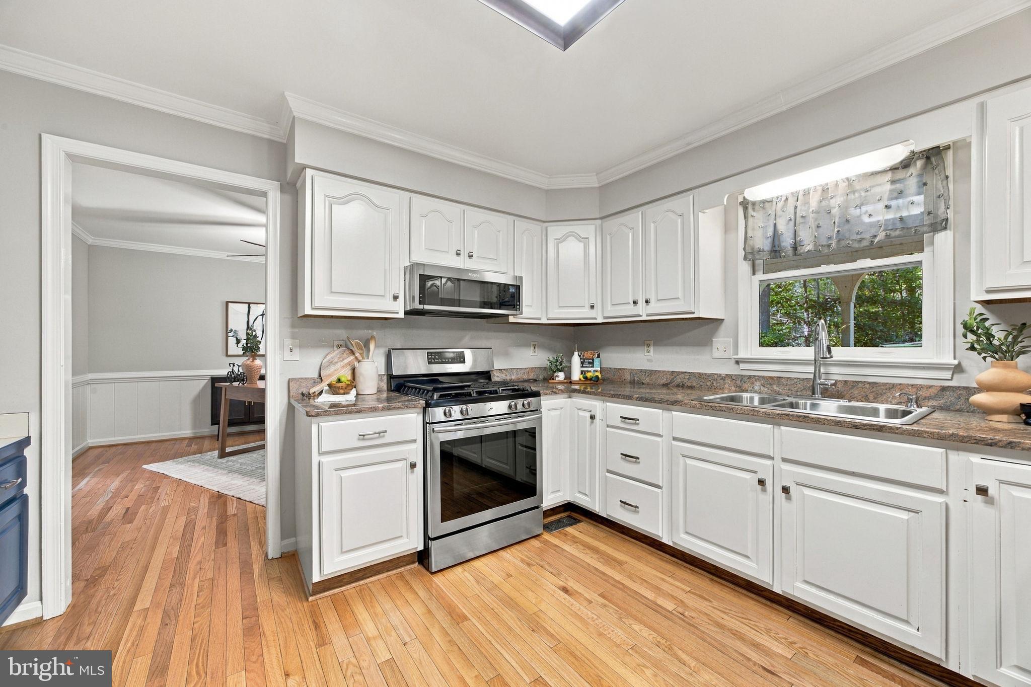 7907 COMMODORE COURT