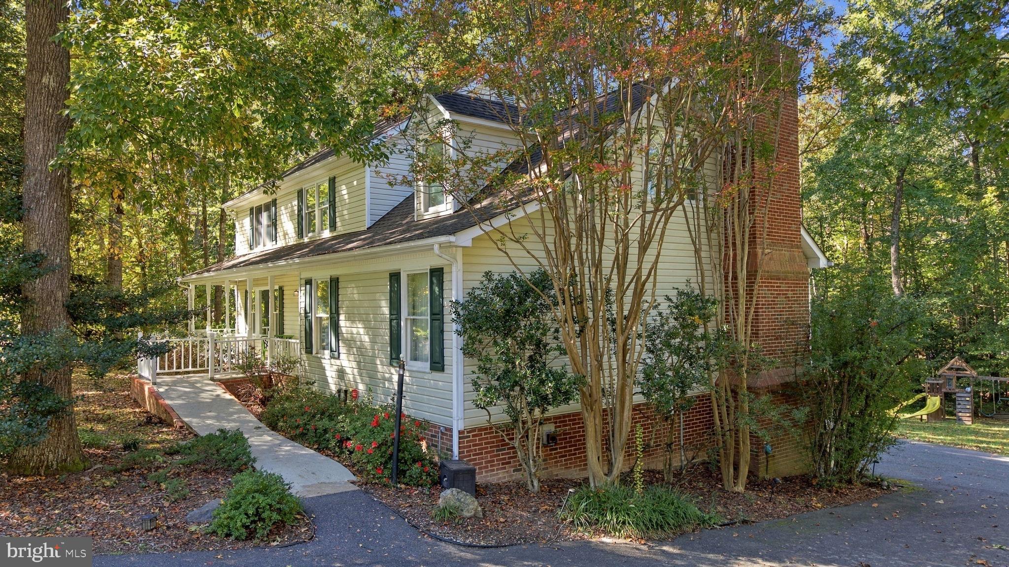 7907 COMMODORE COURT