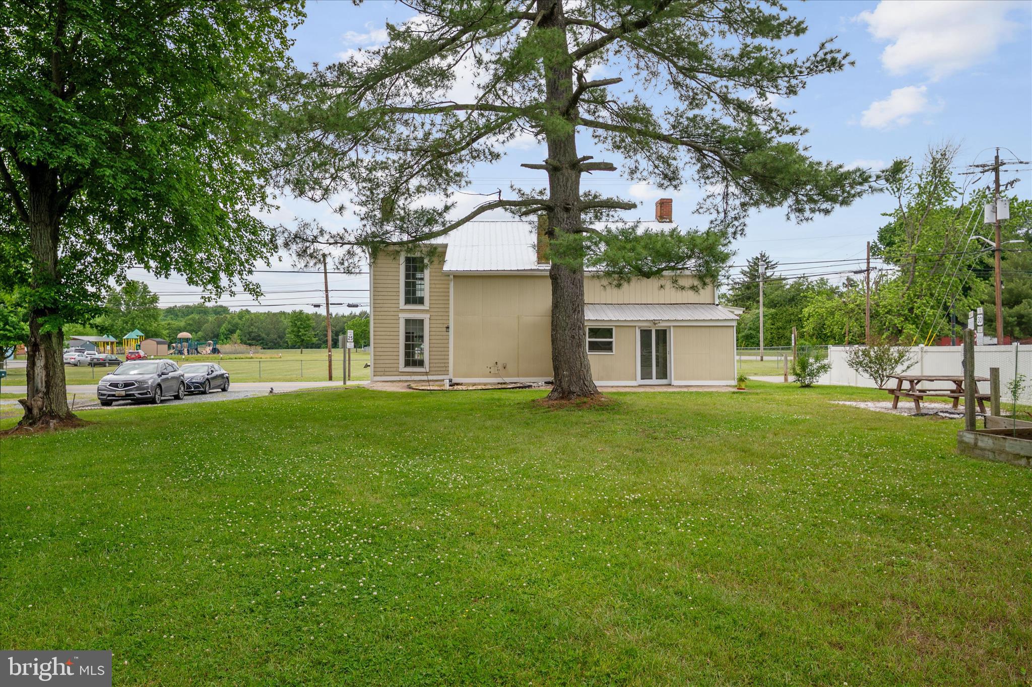 CHURCH HILL - Residential