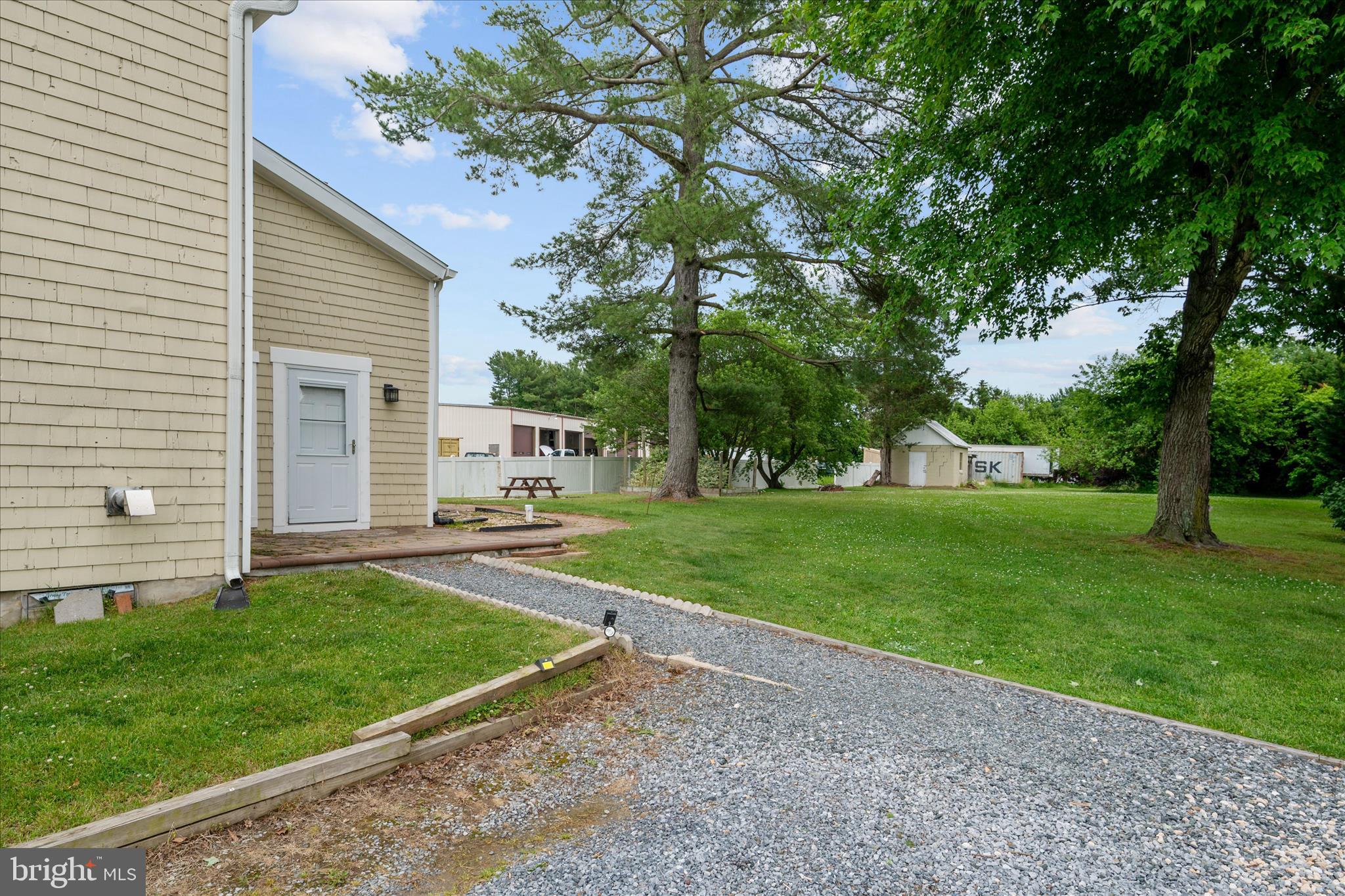 CHURCH HILL - Residential