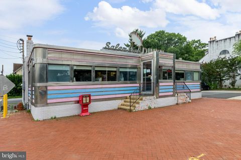 Photo of 113 W Broadway Rd, SALEM, NJ 08079 (MLS # NJSA2015304)