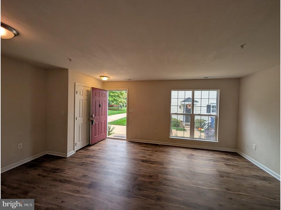 AVINGTON PARK - Residential