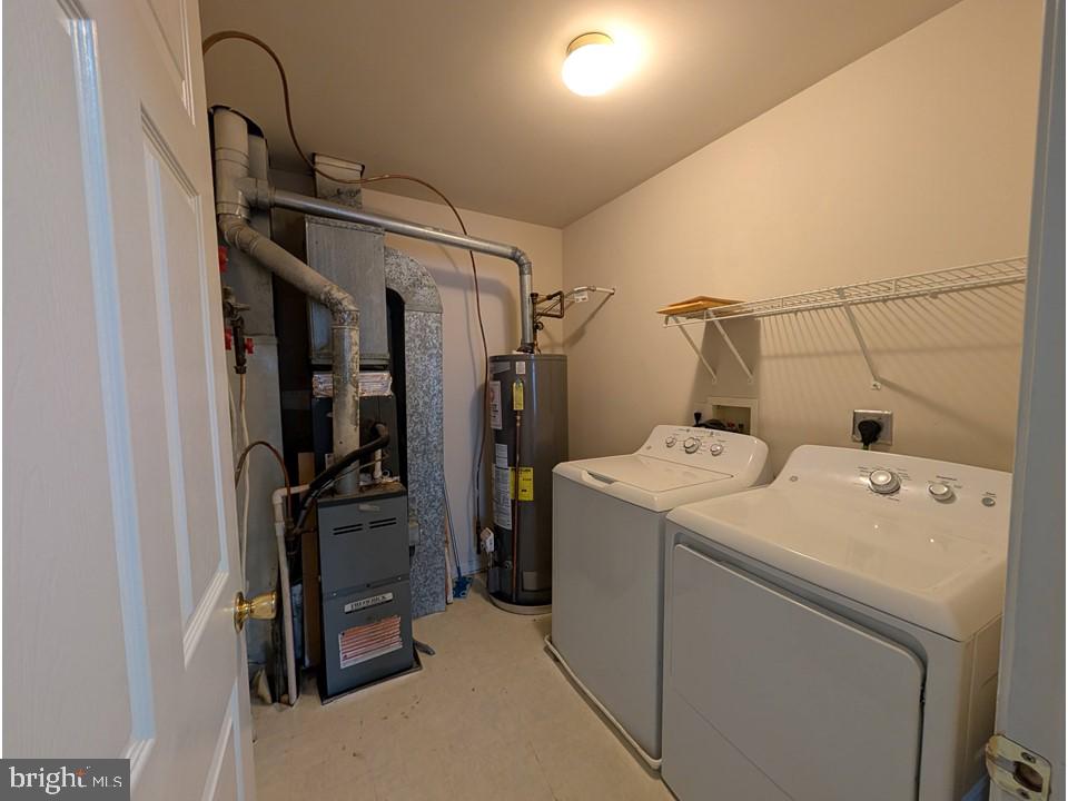 AVINGTON PARK - Residential