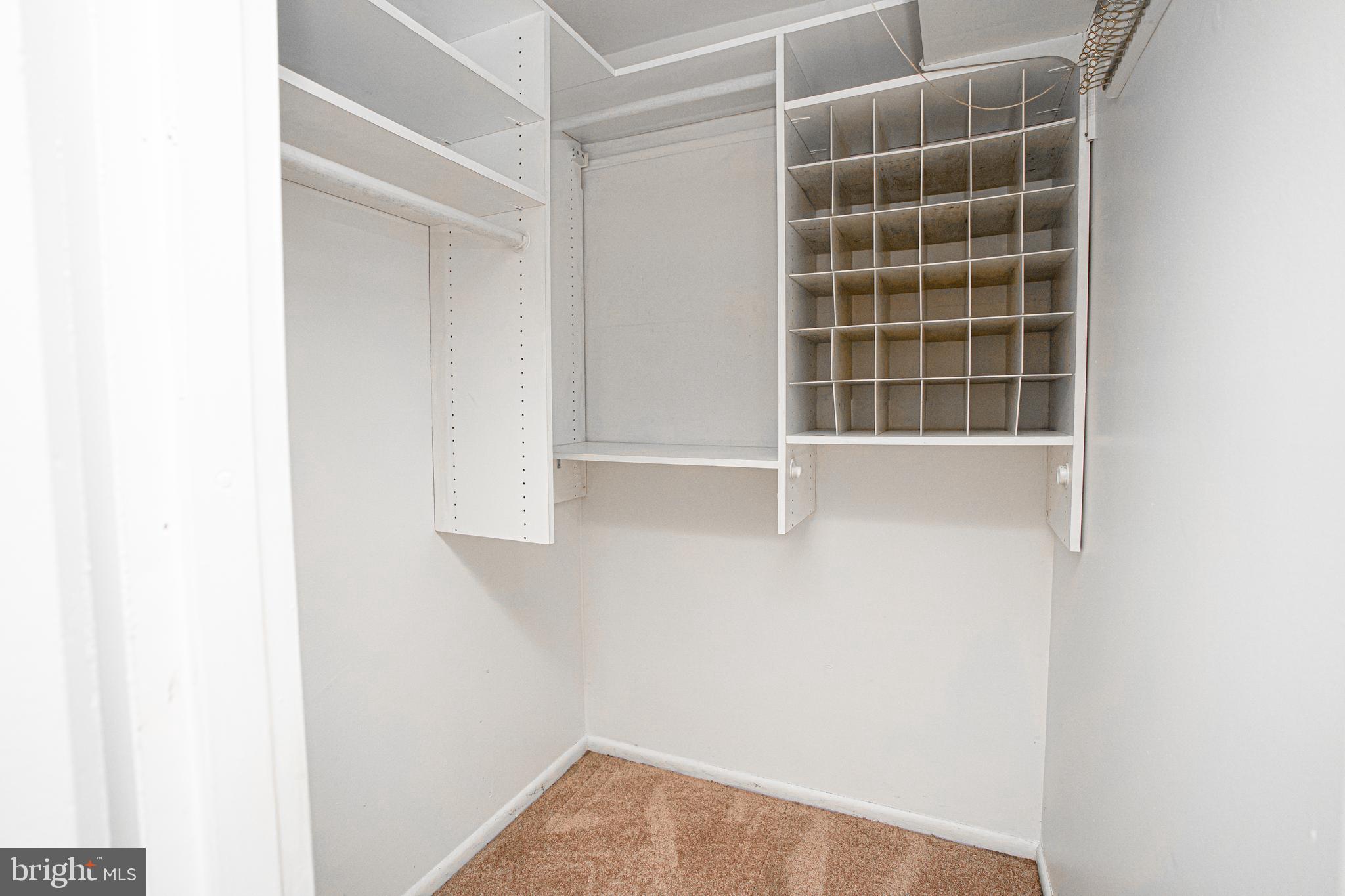 EAST FALLS - Residential