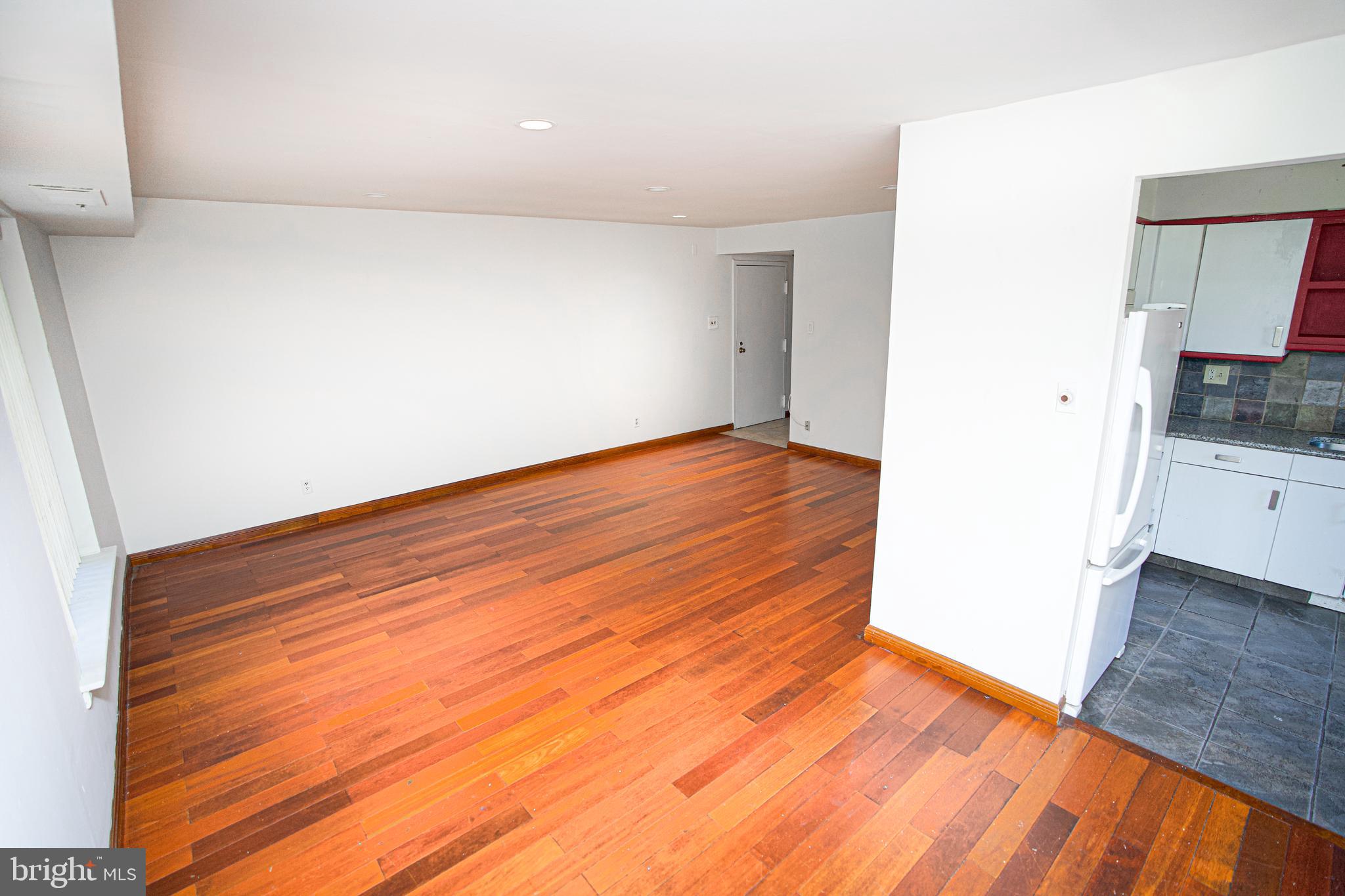 EAST FALLS - Residential