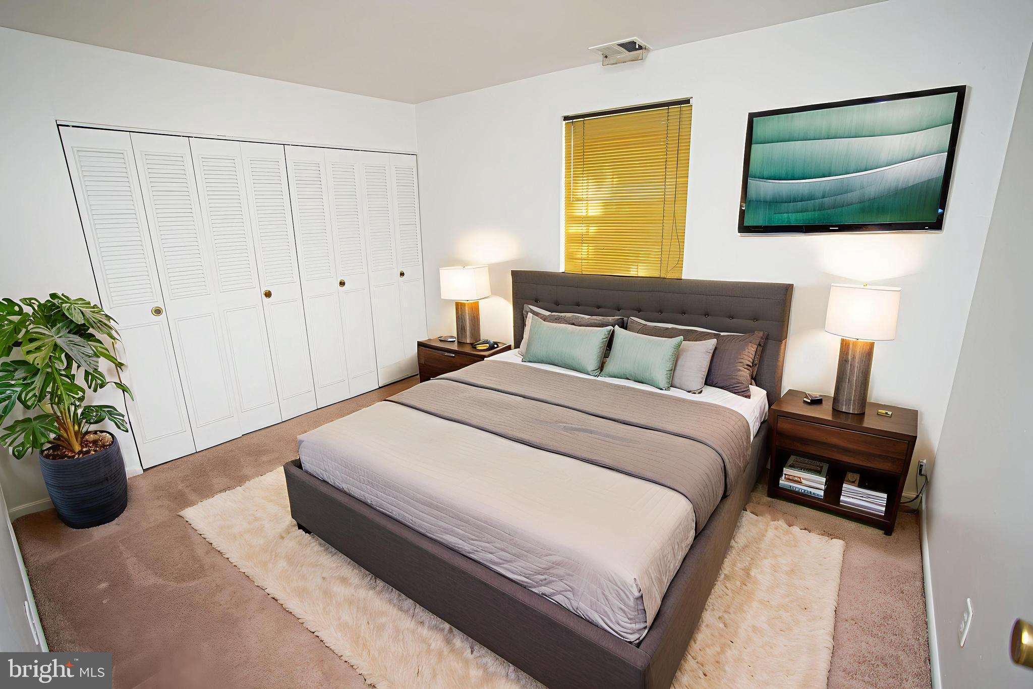 EAST FALLS - Residential