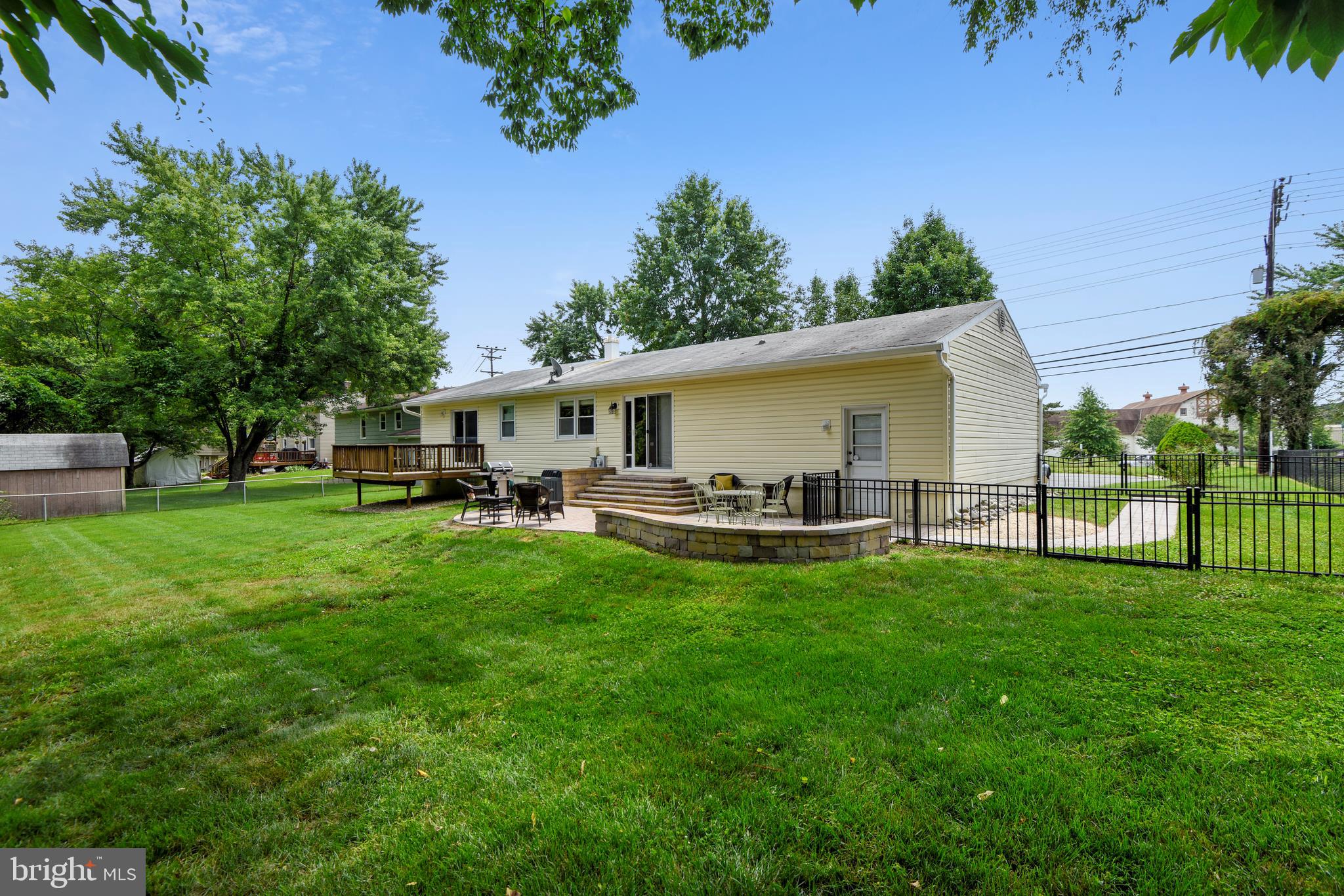 CAMPUS GREEN - Residential Lease