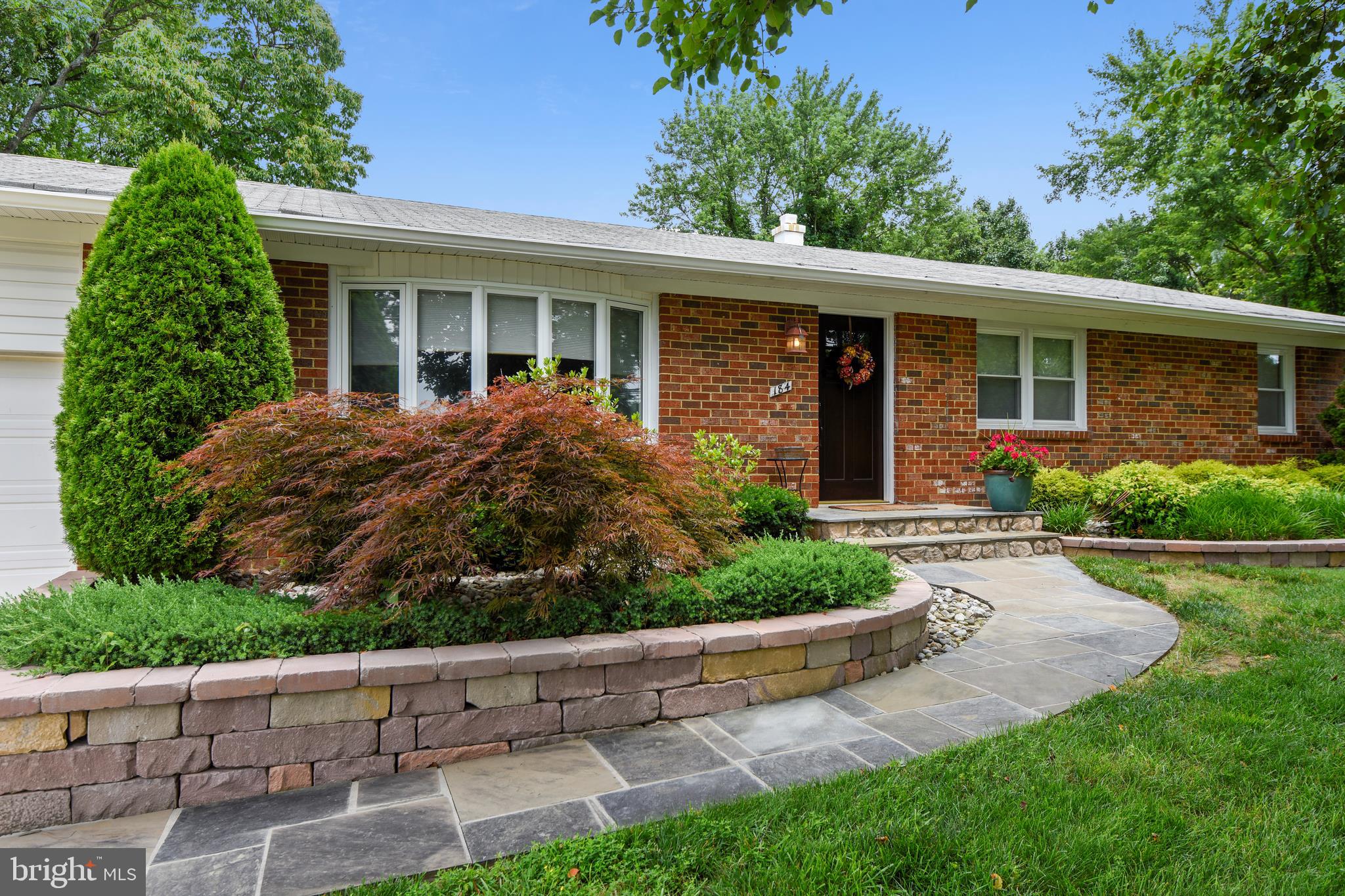 CAMPUS GREEN - Residential Lease