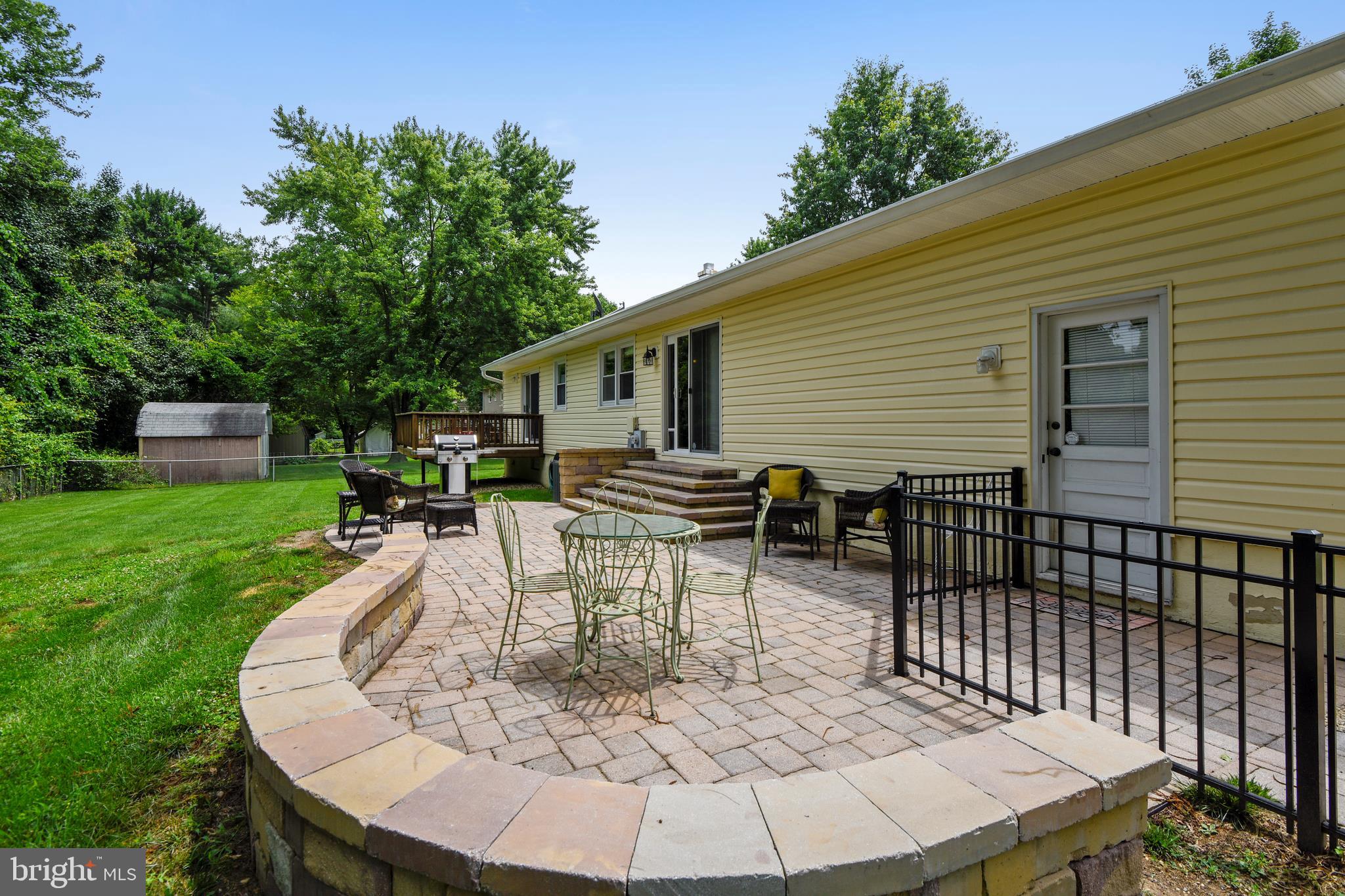 CAMPUS GREEN - Residential Lease