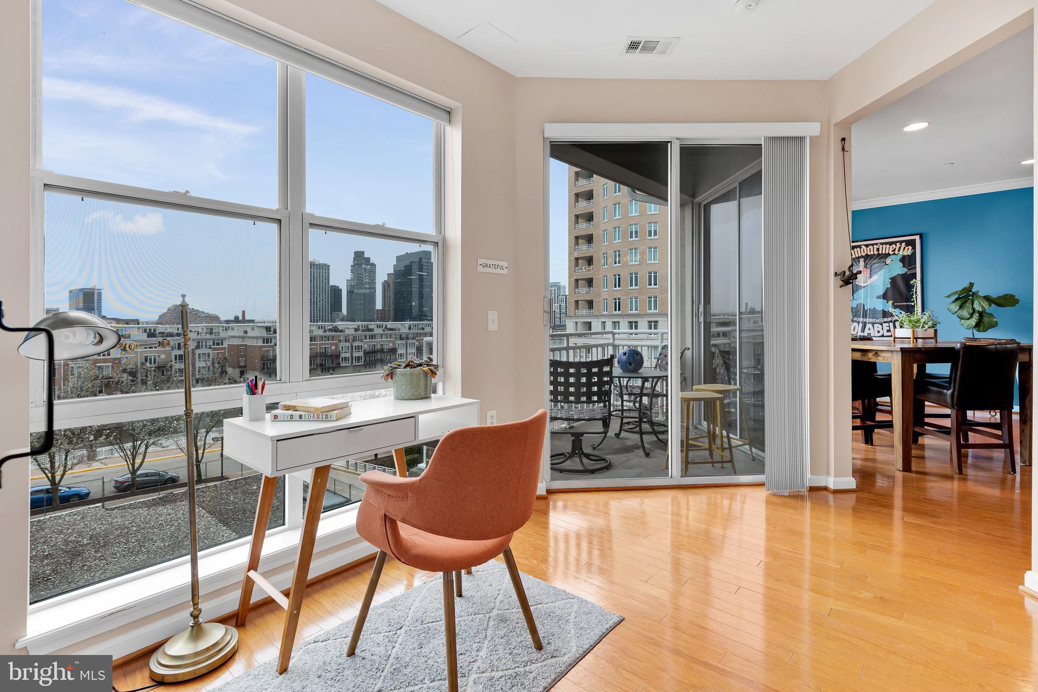 PIERSIDE AT HARBORVIEW - Residential