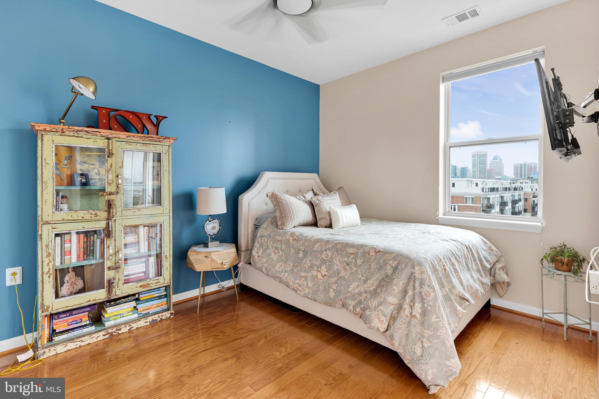 PIERSIDE AT HARBORVIEW - Residential