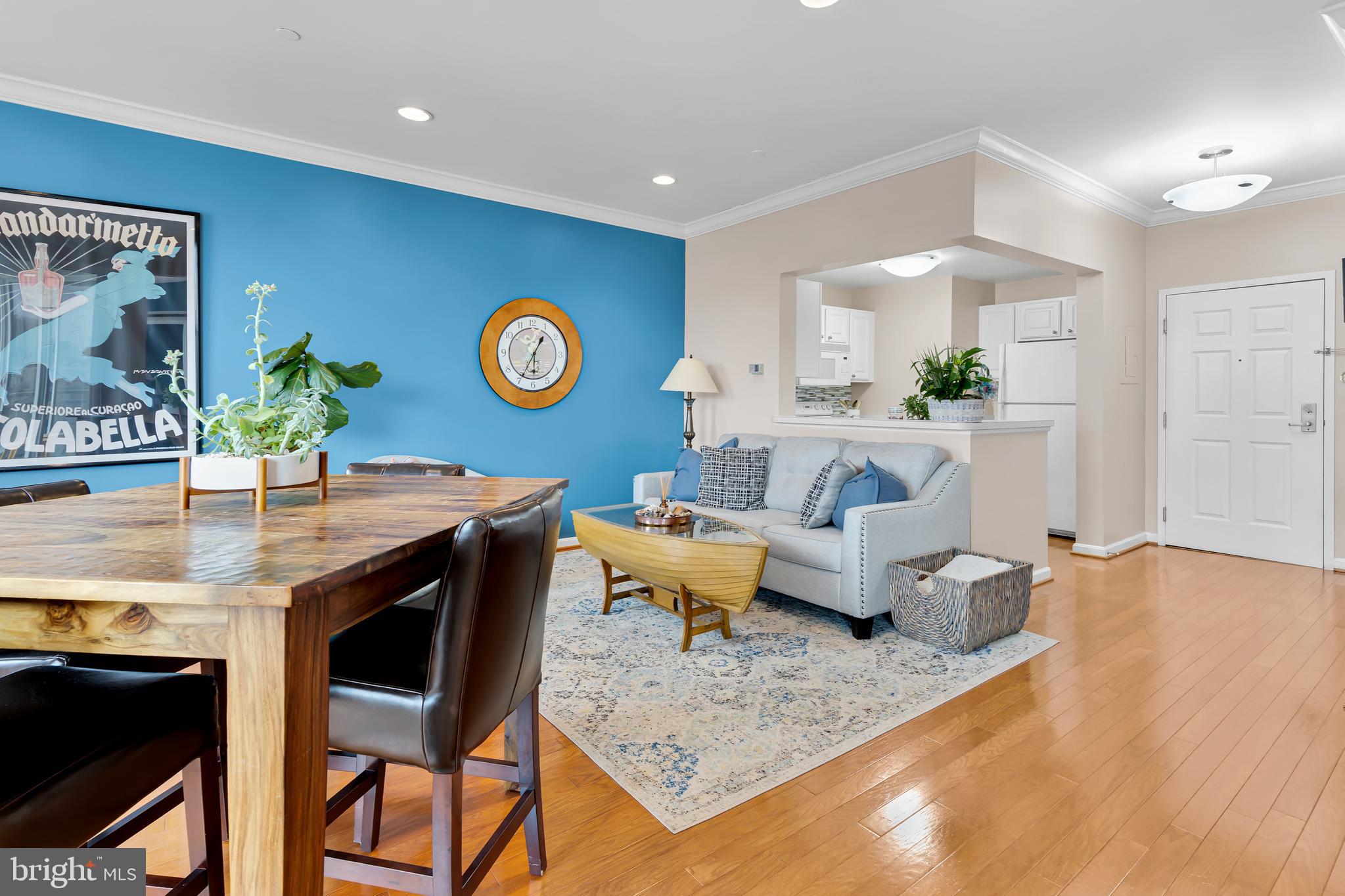 PIERSIDE AT HARBORVIEW - Residential