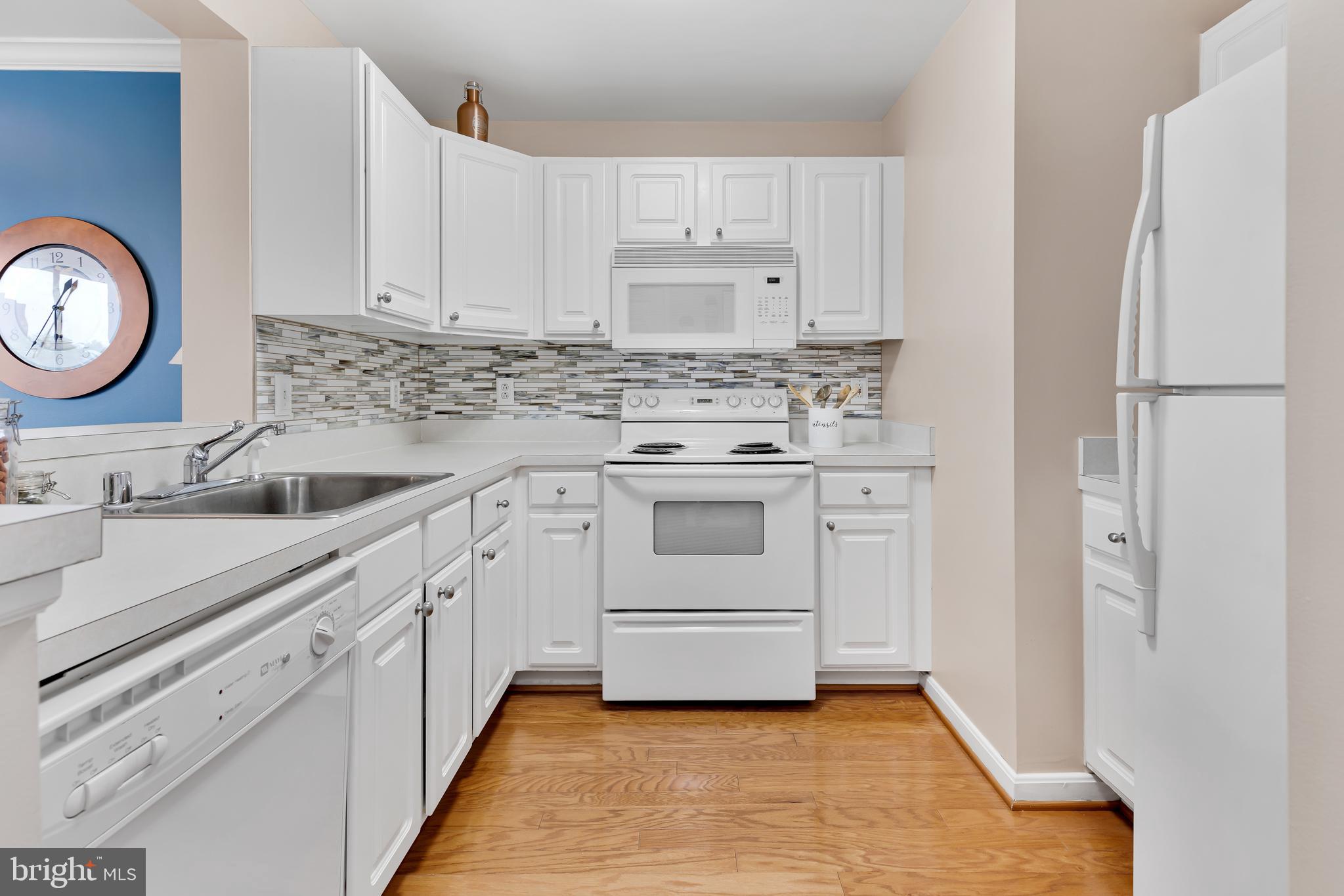 PIERSIDE AT HARBORVIEW - Residential