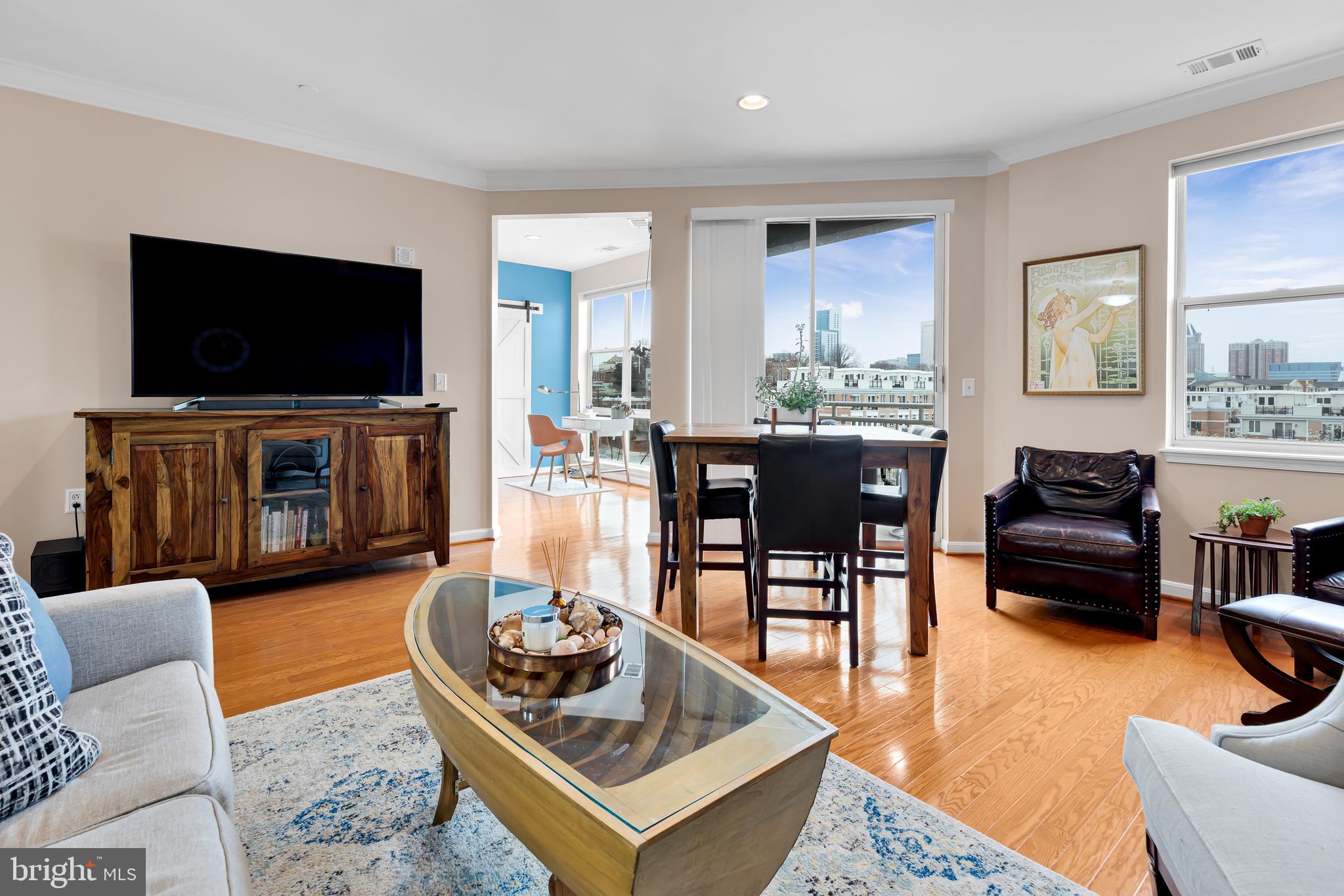 PIERSIDE AT HARBORVIEW - Residential