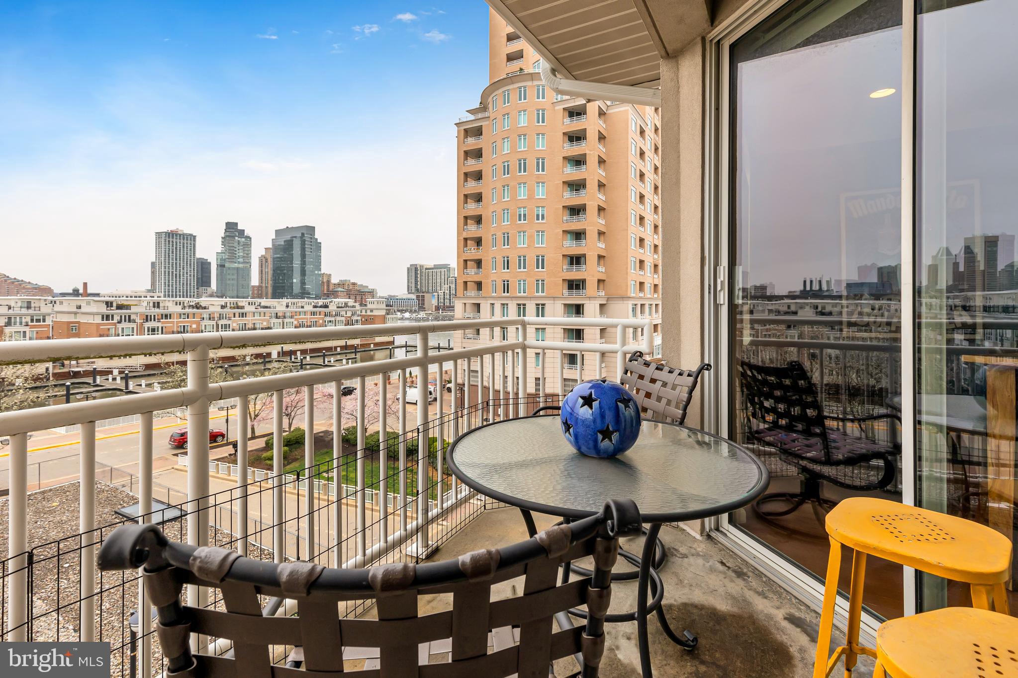 PIERSIDE AT HARBORVIEW - Residential