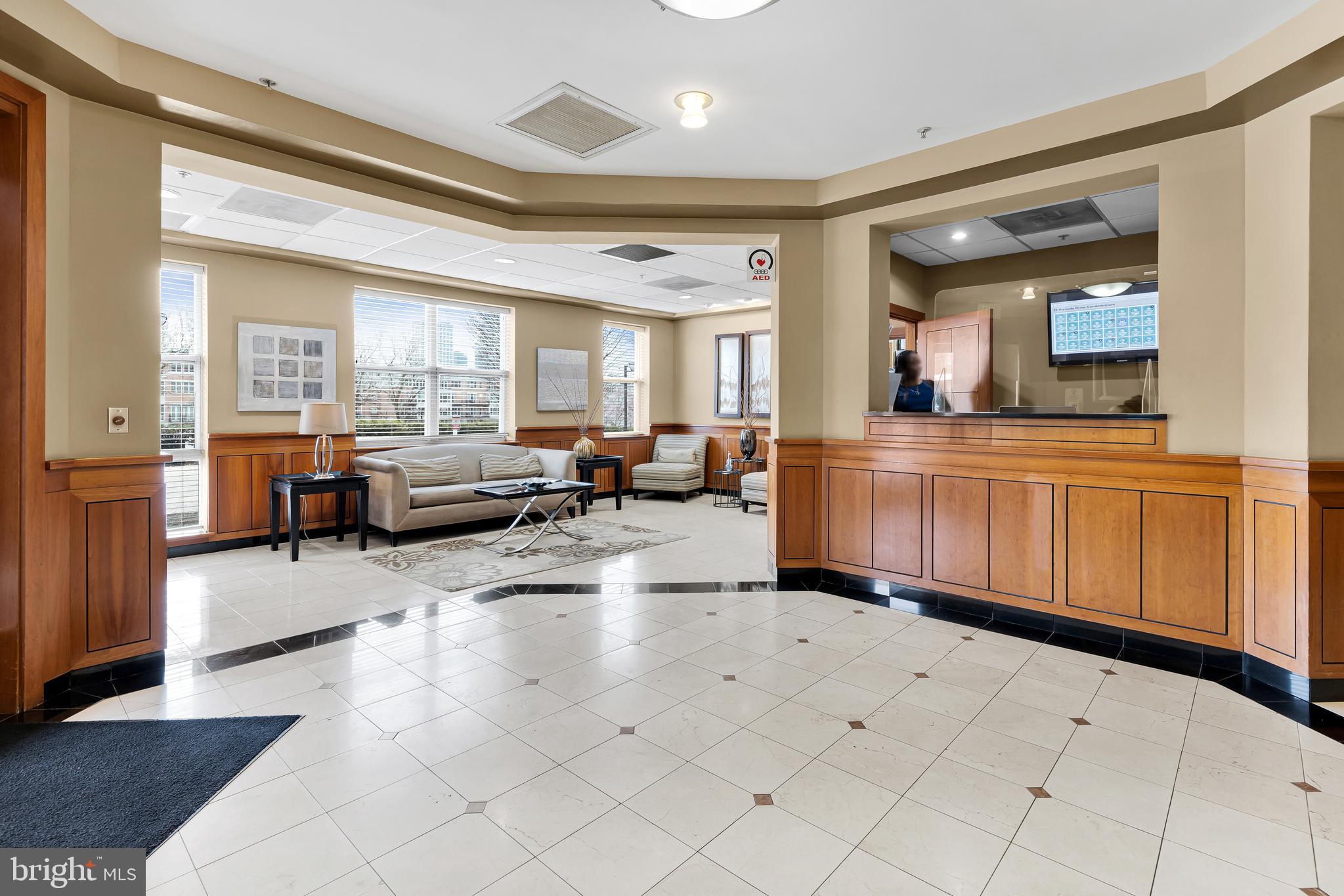 PIERSIDE AT HARBORVIEW - Residential