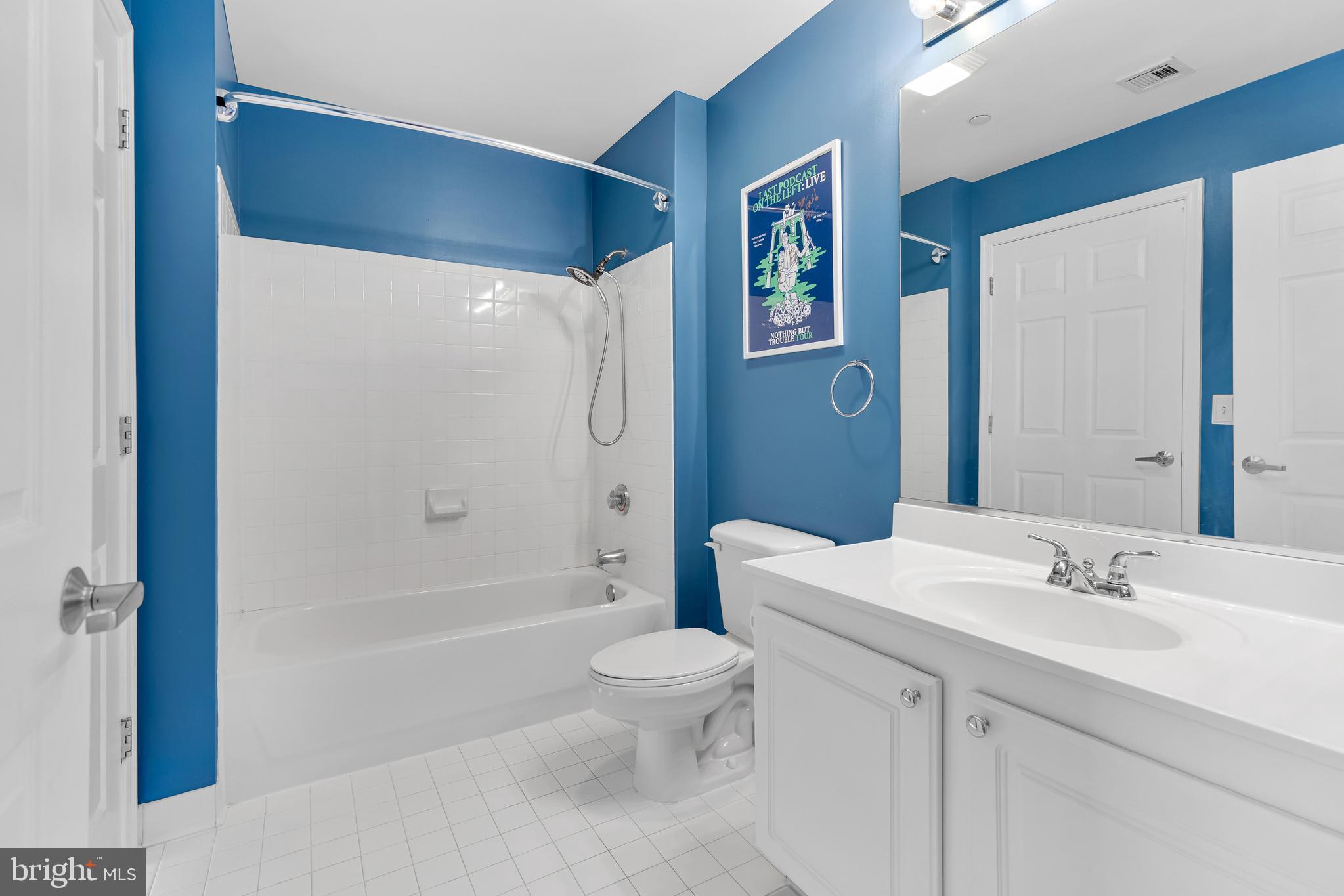 PIERSIDE AT HARBORVIEW - Residential