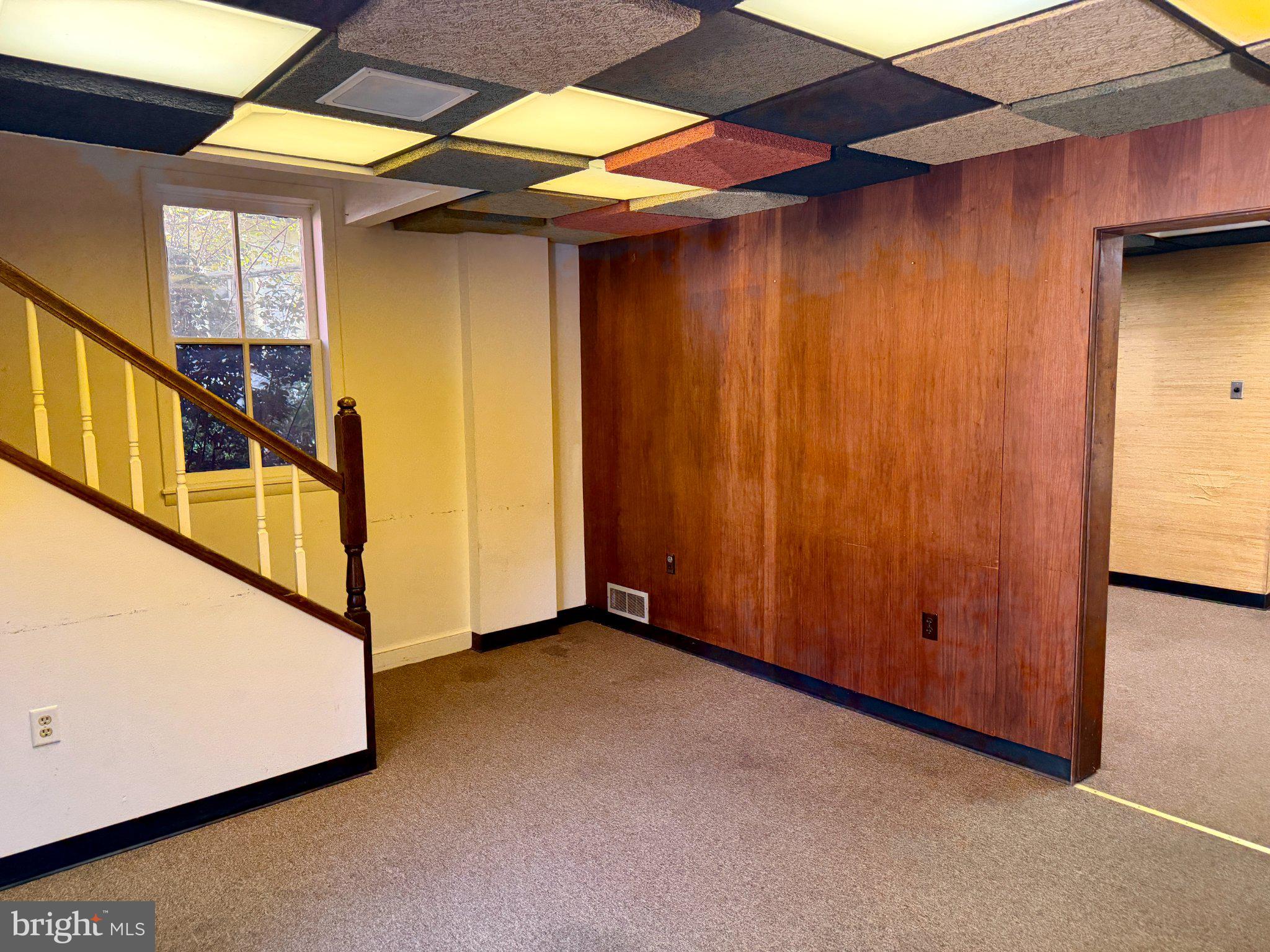 121 N COLLEGE STREET