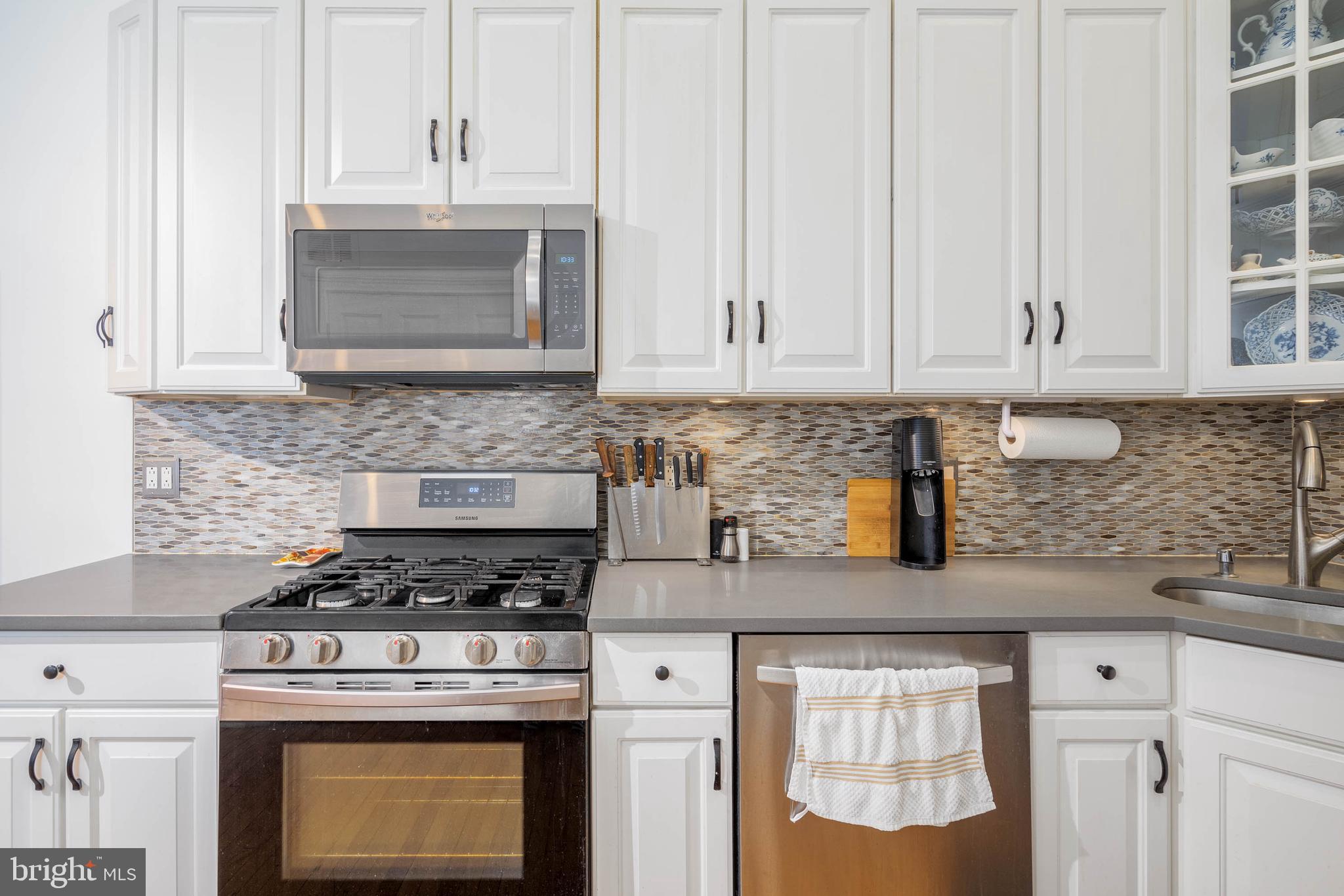 246 FITZWATER STREET 10