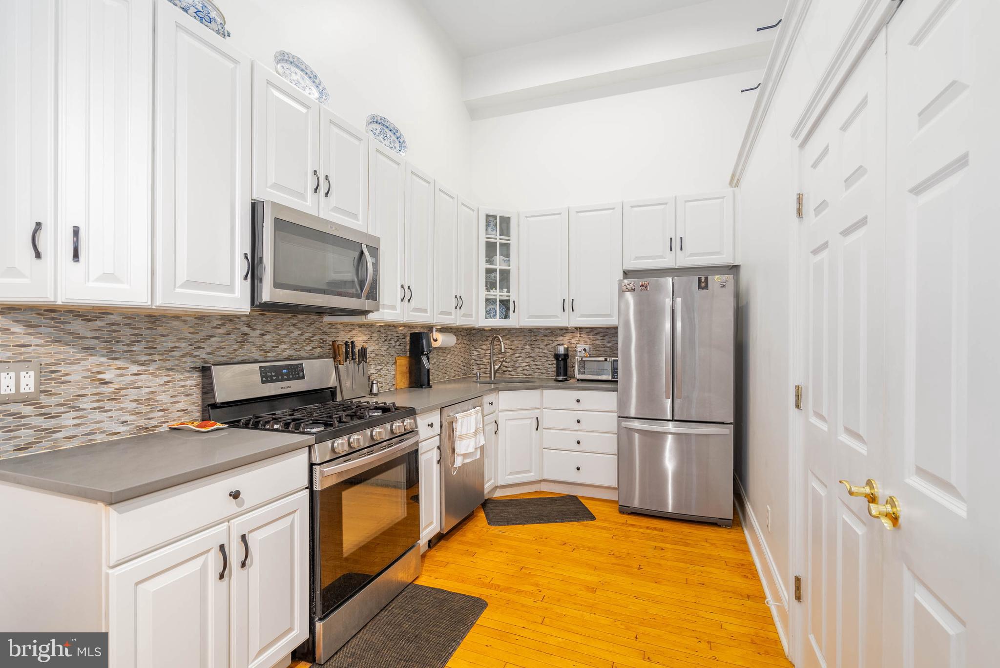 246 FITZWATER STREET 10