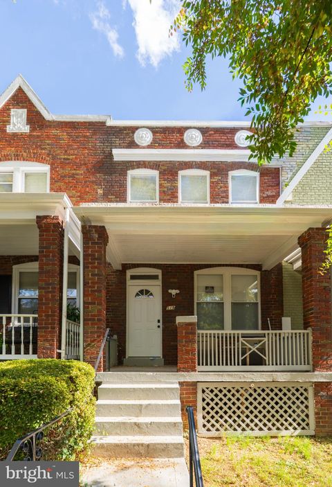 519 23RD PLACE NE WASHINGTON DC 20002