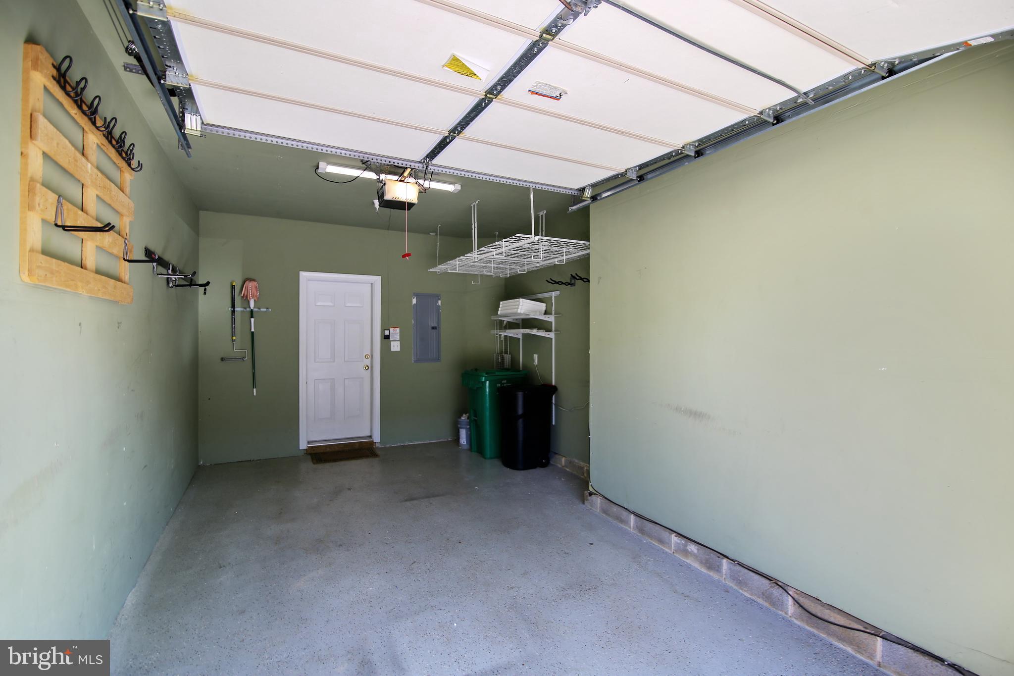 HIDDEN CREEK - Residential