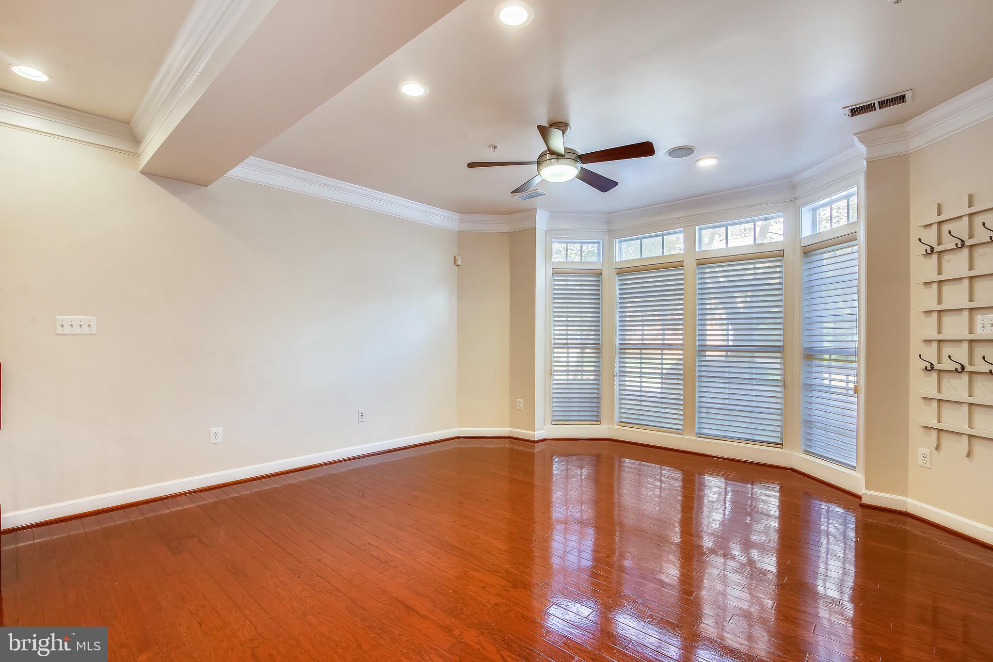 HIDDEN CREEK - Residential