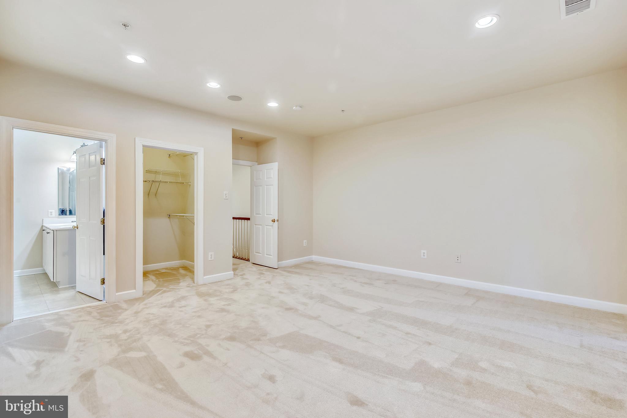 HIDDEN CREEK - Residential