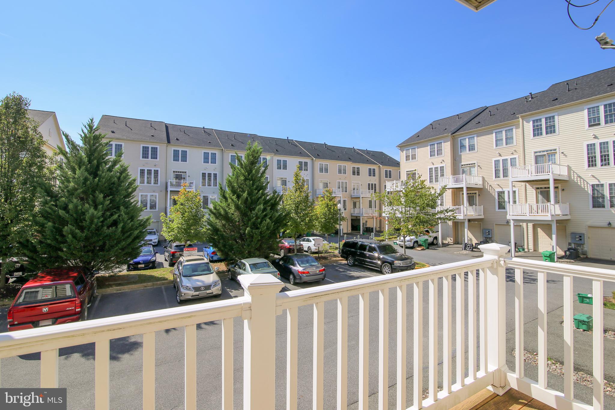 HIDDEN CREEK - Residential