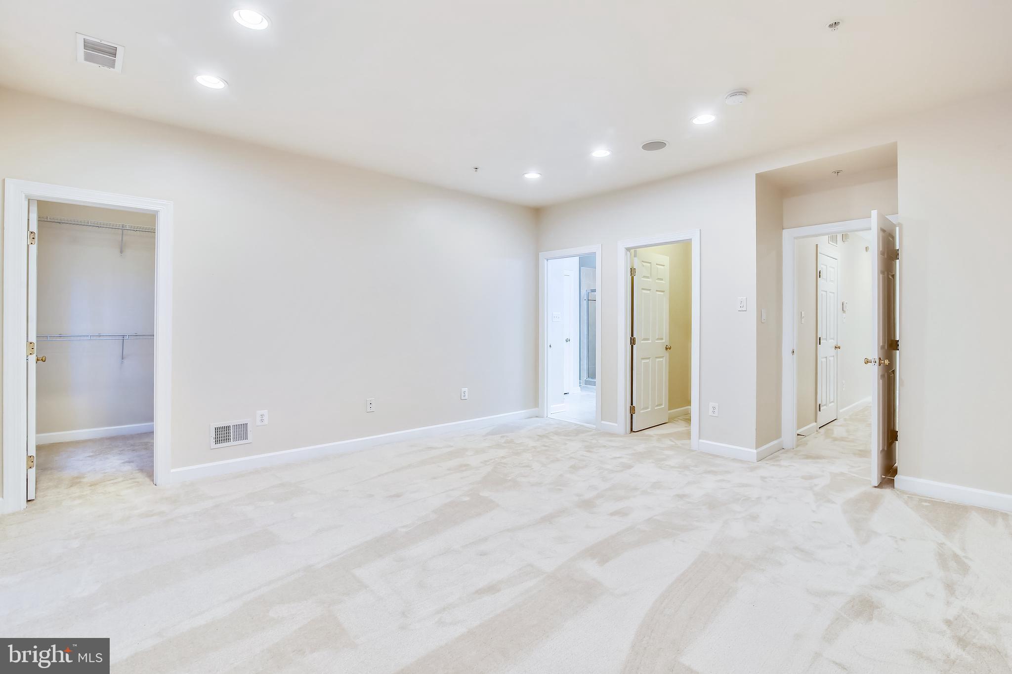 HIDDEN CREEK - Residential