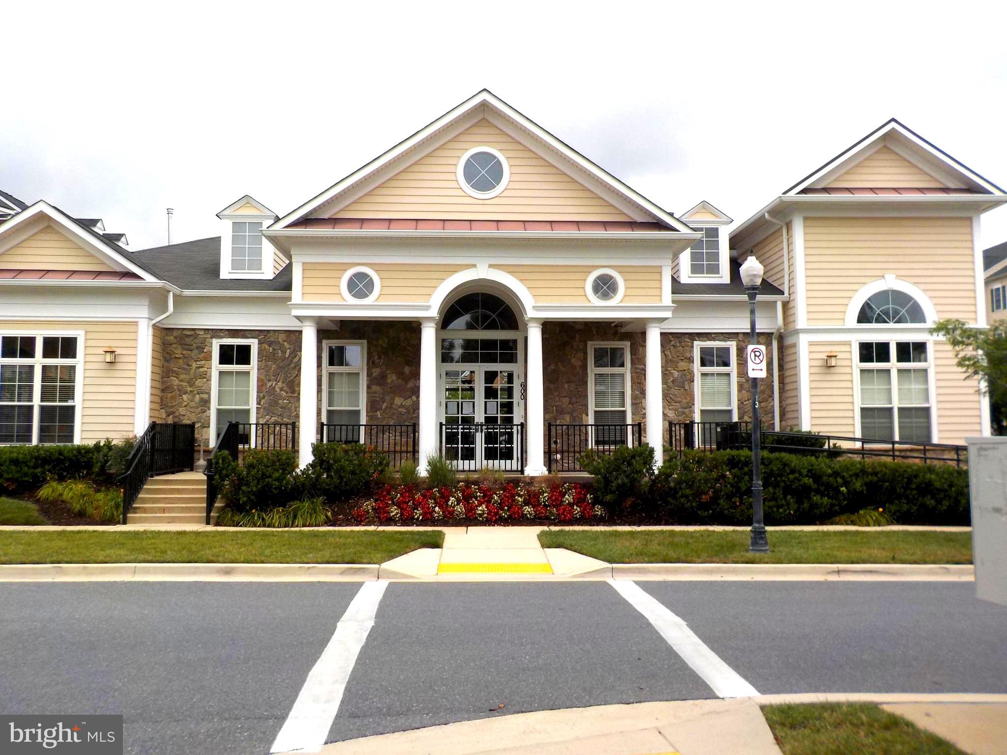 HIDDEN CREEK - Residential