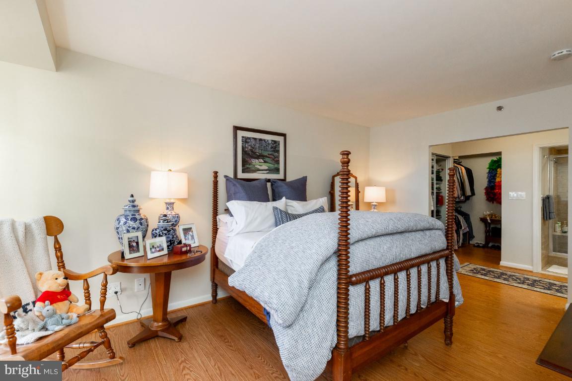 BARKLEY CONDO - Residential Lease