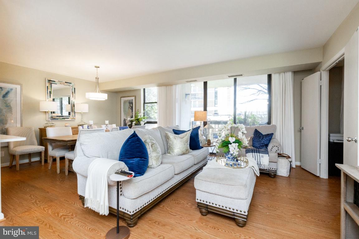 BARKLEY CONDO - Residential Lease