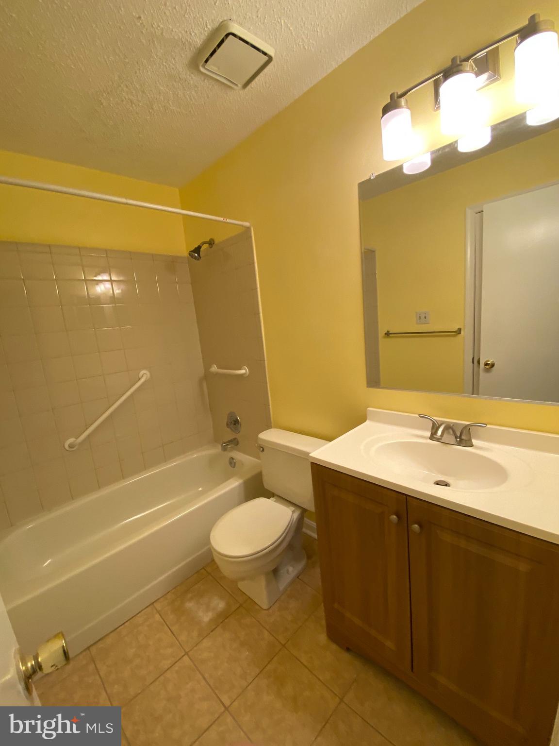 TIERS AT SILVER SPRING - Residential Lease