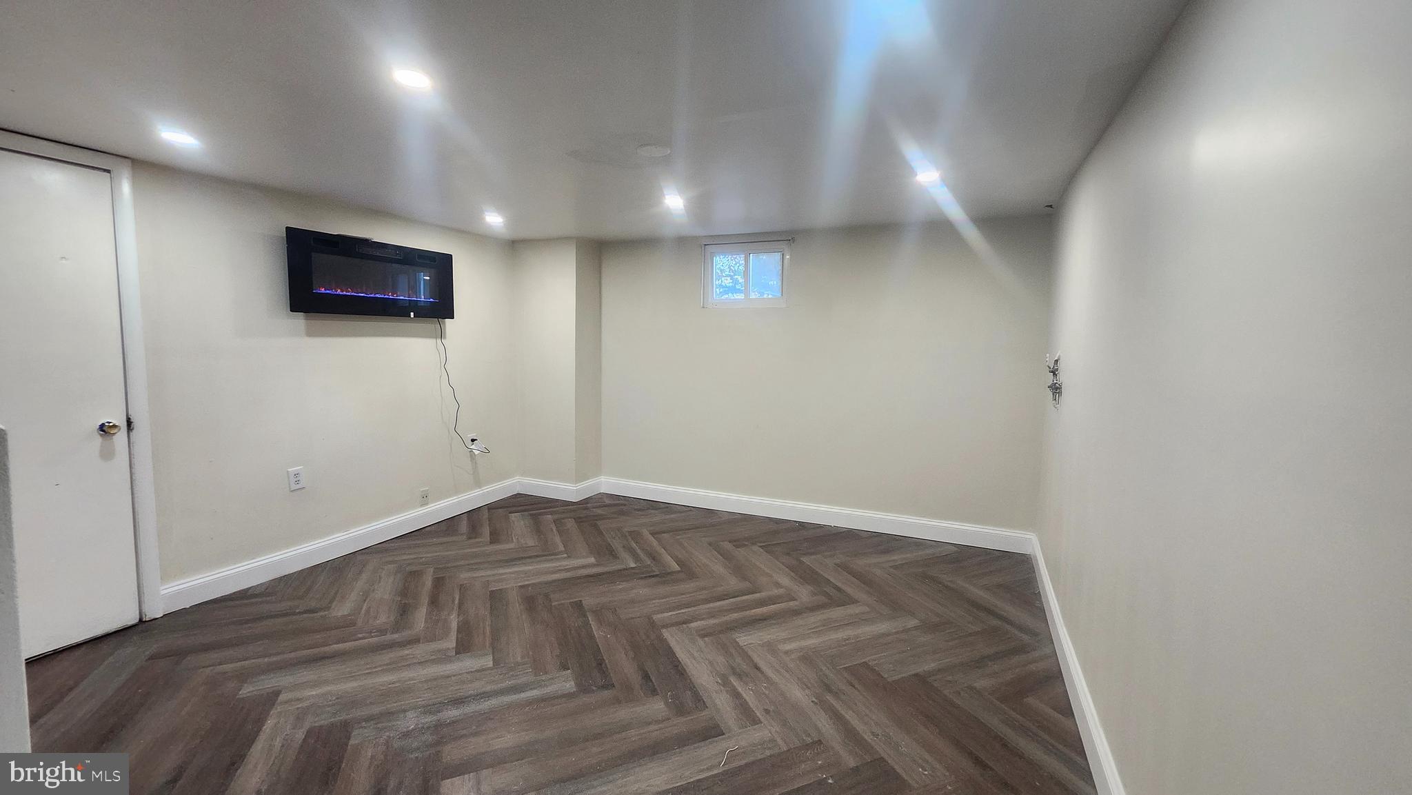 NORTHWOOD - Residential