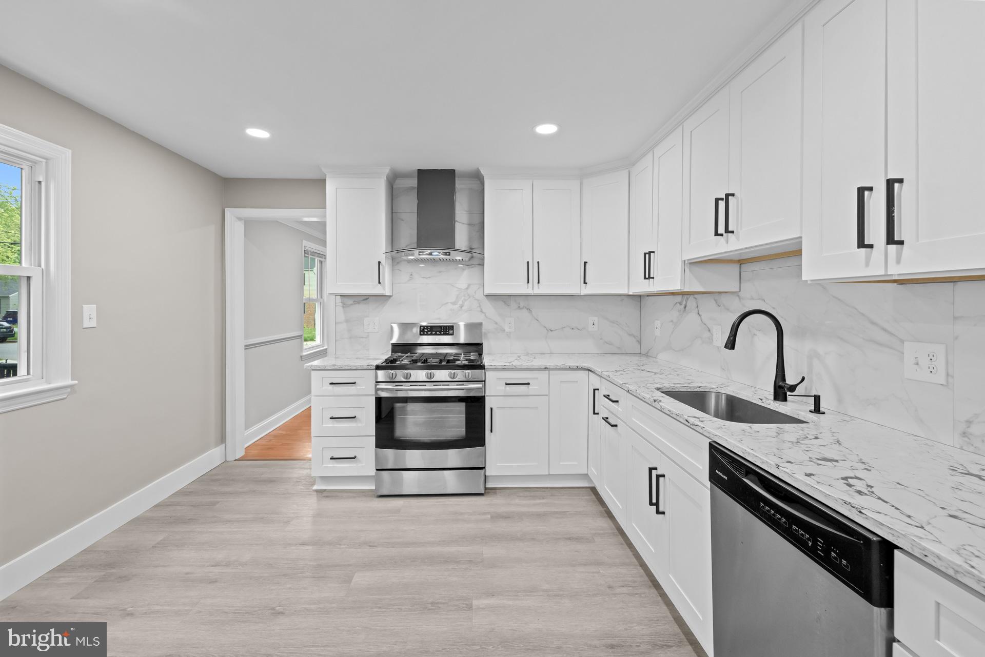 HOLLYWOOD - Residential
