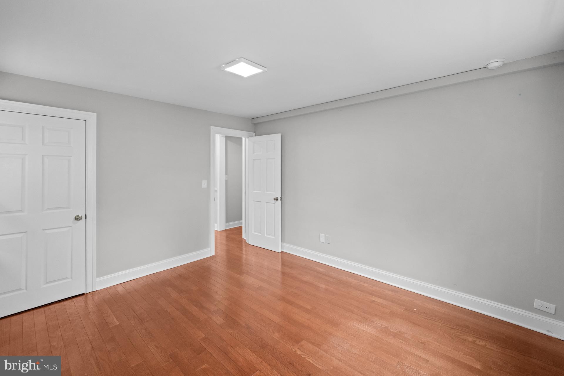 HOLLYWOOD - Residential