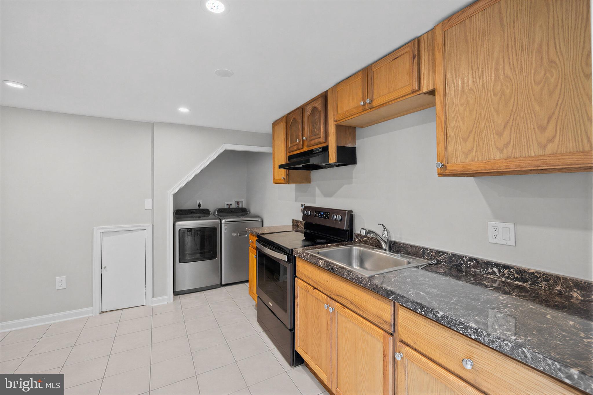 HOLLYWOOD - Residential